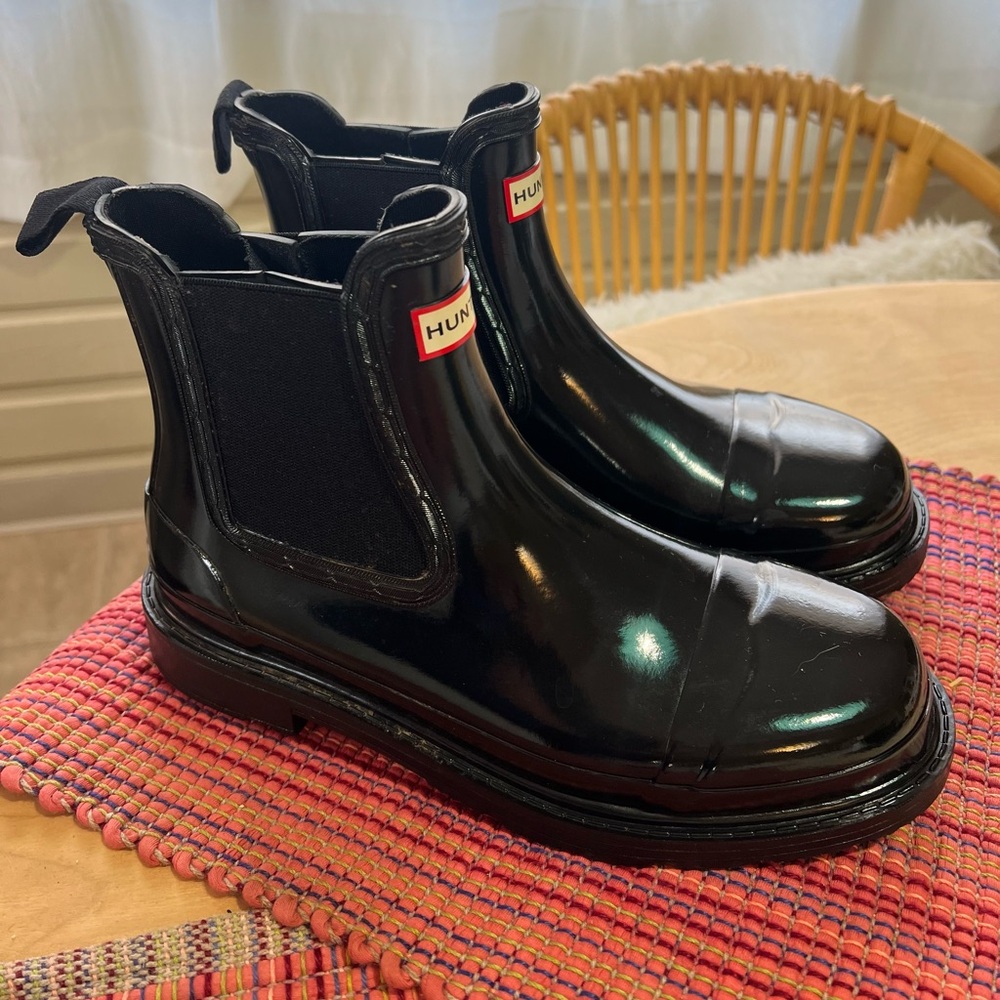 Hunter ‘Commando’ Gloss Chelsea Boots